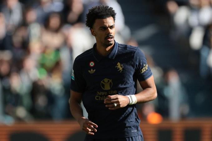 db真人官方网站-罗马诺:黄潜与韦加谈妥个人条款,向蓝军报价2400万欧+浮动