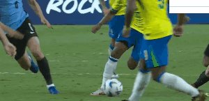 1720319624958017527.gif uru bra 3.1.gif